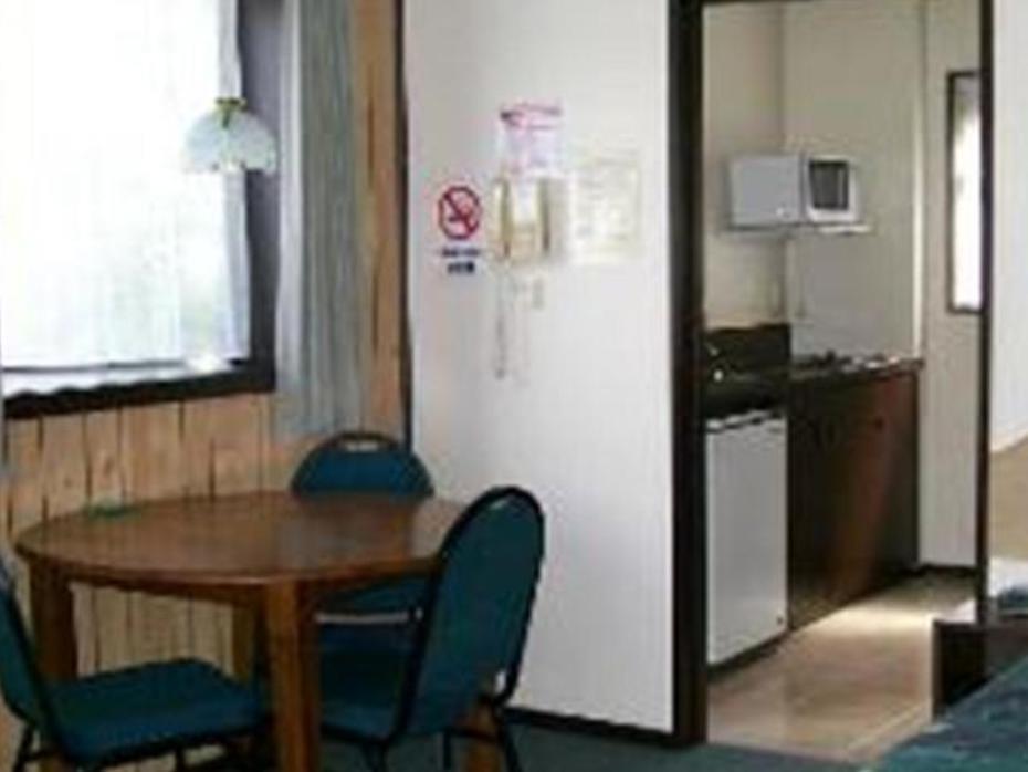 Gothic Heights Motel Christchurch Eksteriør bilde