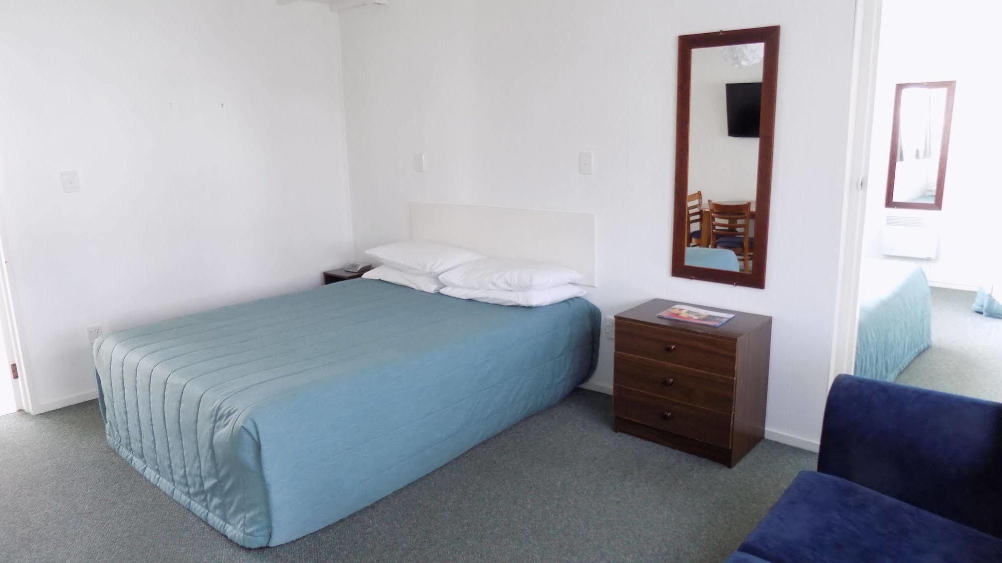 Gothic Heights Motel Christchurch Eksteriør bilde